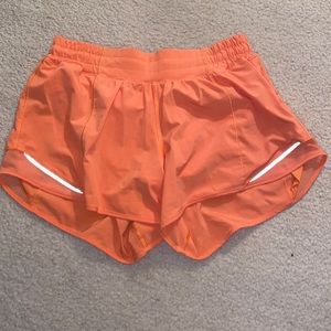 LULULEMON 4” ORANGE HOTTIE HOT SHORTS WORN ONCE! 🧡